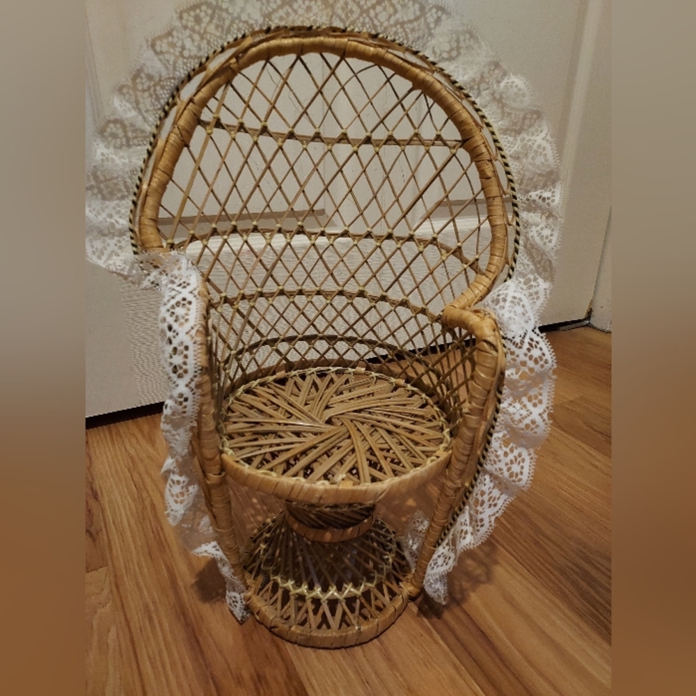 Vintage Doll Size 16" Doll Peacock Rattan Chair With White Lace Toy